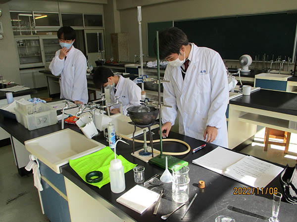 ��ʌ����v��H�ƍ����w�Z �H�Ɖ��w��